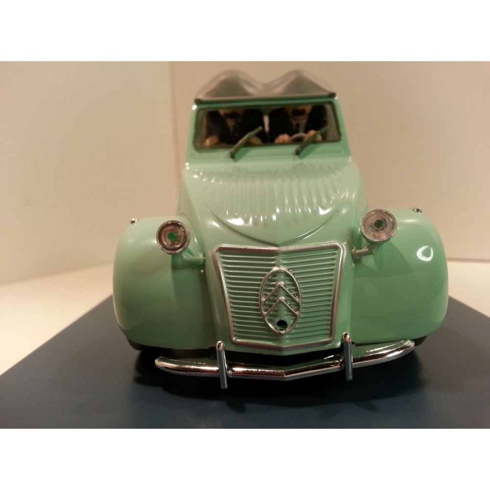 Collectible car Tintin, the Thomson and Thompson Citroën 2CV Nº08 1/24