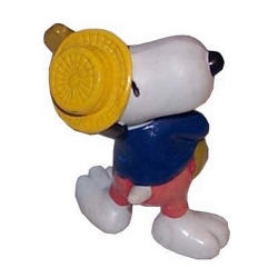Figurine Schleich® Peanuts, Snoopy avec sa guitare et son chapeau (22233)