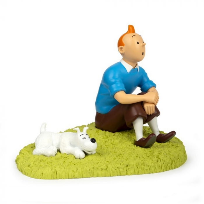 Figurine de collection Tintin et Milou assis dans l'herbe (47001)