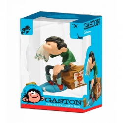 Collection Figurine Plastoy Gaston Lagaffe sitting on a Fragile crate (316)