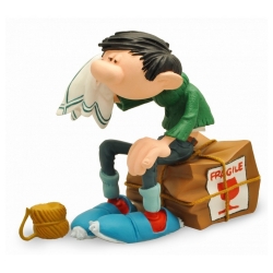 Collection Figurine Plastoy Gaston Lagaffe sitting on a Fragile crate (316)